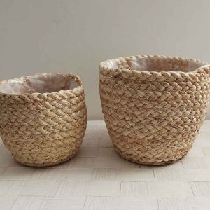 hand woven maize plant basket with plastic liner