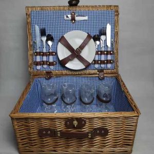 full willow picnic basket service for 4