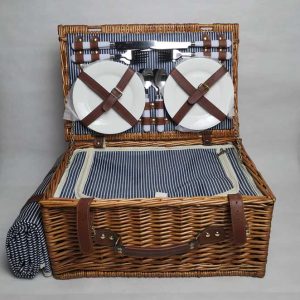 full willow picnic basket with picnic blanket and cooler bag service for 4